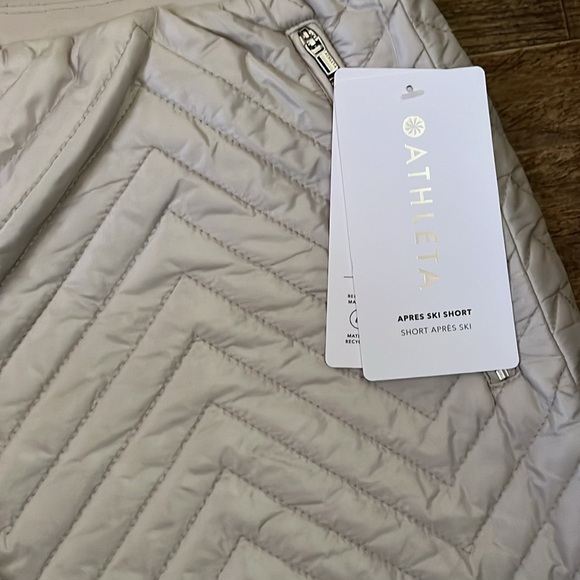Athleta Apres Ski Shorts - Picture 2 of 8